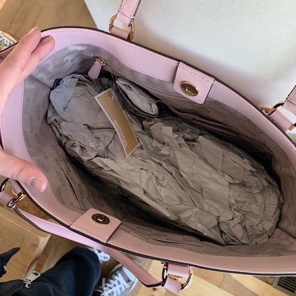 NWT Michael Kors Tote - Picture 6 of 8
